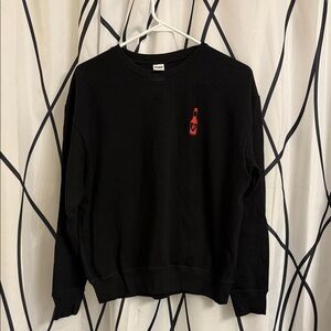 Excellent VS Pink Black Crewneck with Hot Sauce Detail - M
